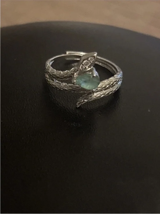 White Gold Plated Snake Wrap Ring Green Gemstone Adjustable Statement Ring - Picture 4 of 9